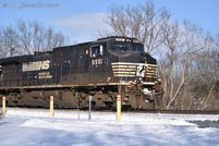 NS 9551 waits for a new crew at Faulkner